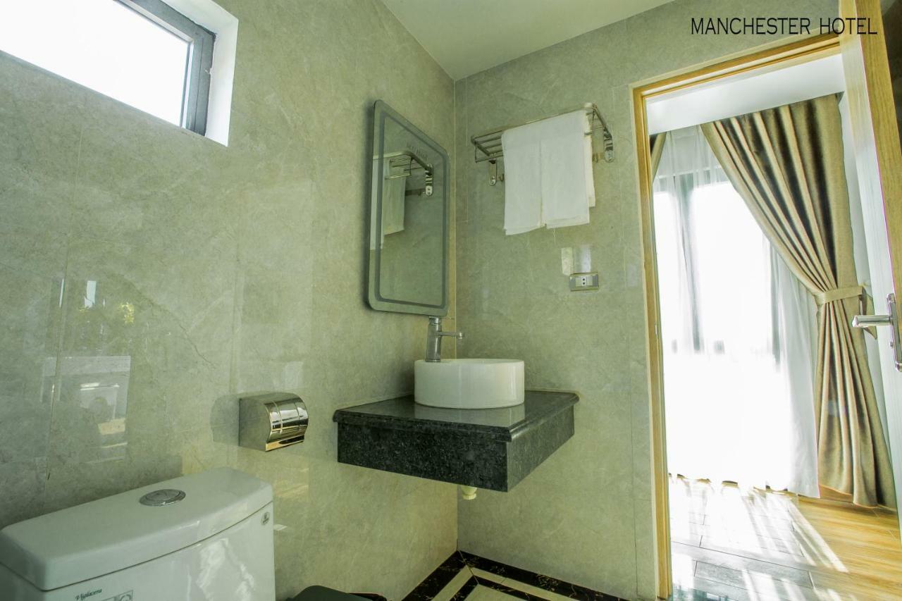 Manchester Hotel Ha Long Exteriör bild