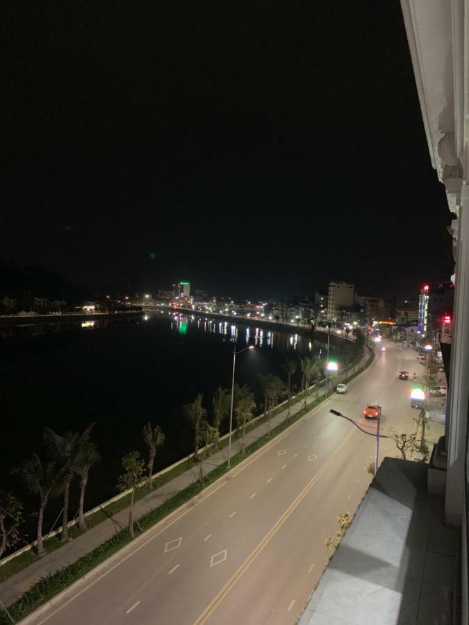 Manchester Hotel Ha Long Exteriör bild